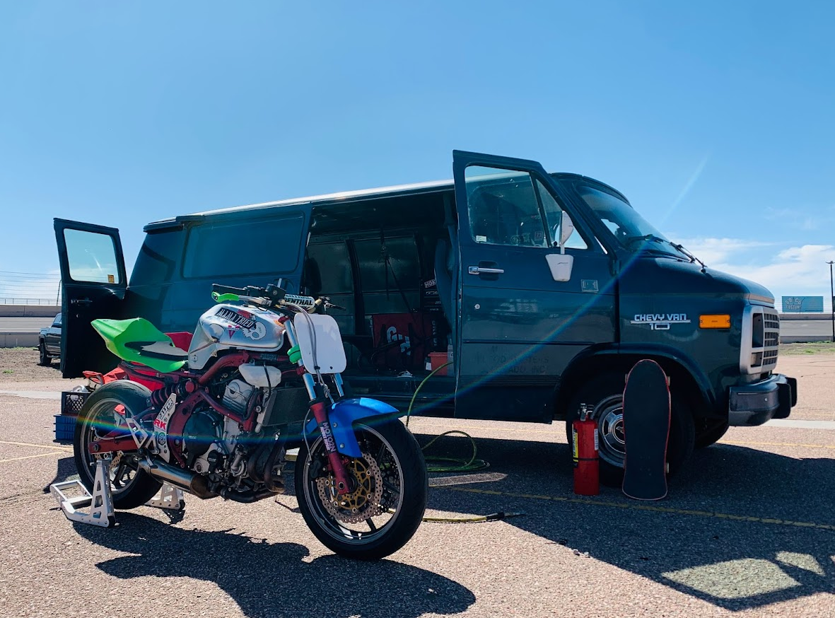 Ninja 650 and green van at PPIR paddock